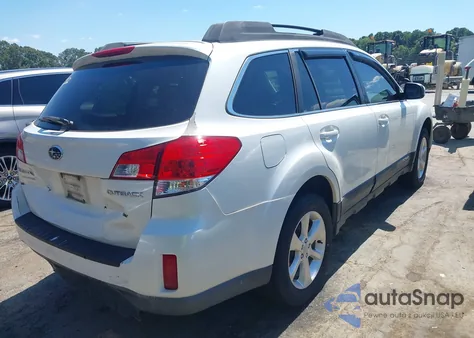 2013 Subaru Outback 2.5I Premium z USA, uszkodzony, nr VIN 4S4BRCGC4D3296382
